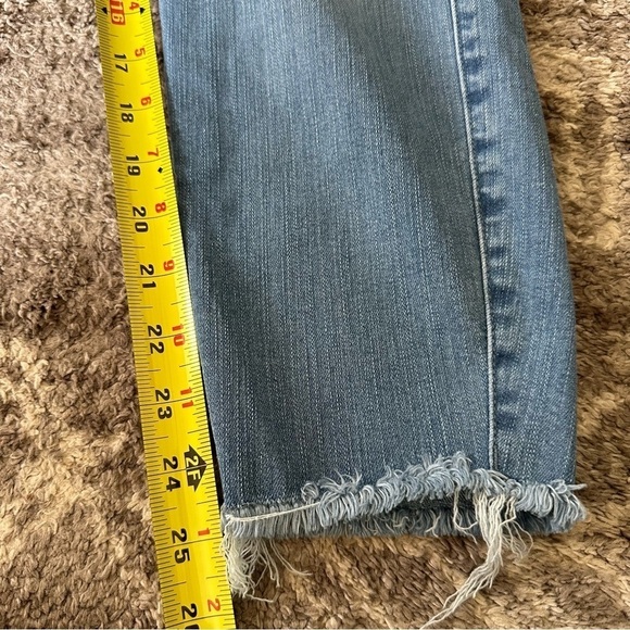 NWOT Torrid Bombshell Skinny Stretch High-Rise Destructed Jeans Fray Hem 16S - Picture 10 of 10